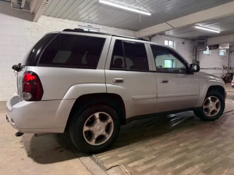 More photos of 2009 Chevrolet TrailBlazer LT1 at 101 Motors, NJ