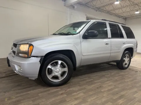 Photos of 2009 Chevrolet TrailBlazer LT1 for sale in Carlstadt, NJ at 101 Motors