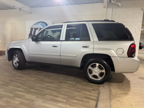 Another view of 2009 Chevrolet TrailBlazer LT1 for sale in Carlstadt, NJ at 101 Motors