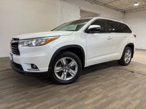 Photos of 2016 Toyota Highlander Limited for sale in Carlstadt, NJ at 101 Motors