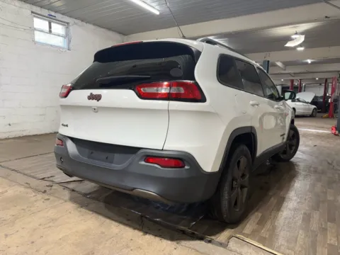 More photos of 2016 Jeep Cherokee Latitude at 101 Motors, NJ