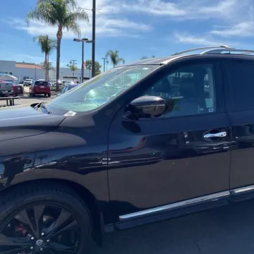 Photos of 2017 Nissan Pathfinder Platinum for sale in Carlstadt, NJ at 101 Motors