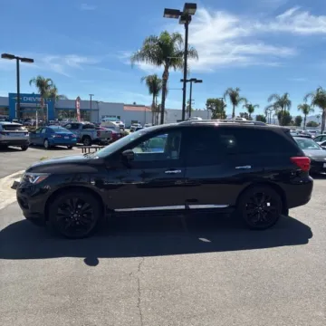 Another view of 2017 Nissan Pathfinder Platinum for sale in Carlstadt, NJ at 101 Motors