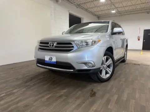 Silver 2013 Toyota Highlander Limited for sale in Carlstadt, NJ