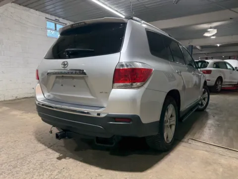 More photos of 2013 Toyota Highlander Limited at 101 Motors, NJ