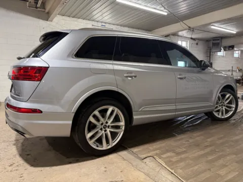 More photos of 2018 Audi Q7 3.0T quattro Prestige at 101 Motors, NJ
