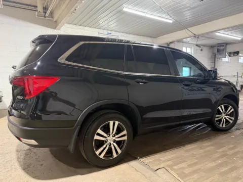 More photos of 2017 Honda Pilot EX-L at 101 Motors, NJ