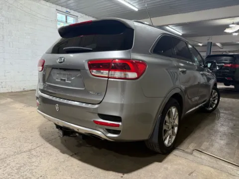 More photos of 2016 Kia Sorento SX Limited V6 at 101 Motors, NJ