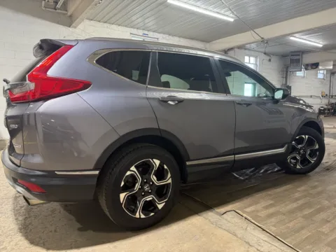 More photos of 2018 Honda CR-V Touring at 101 Motors, NJ