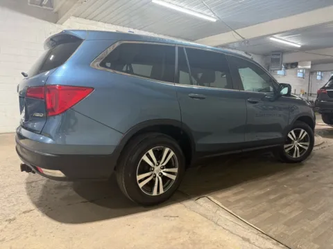 More photos of 2016 Honda Pilot EX-L at 101 Motors, NJ