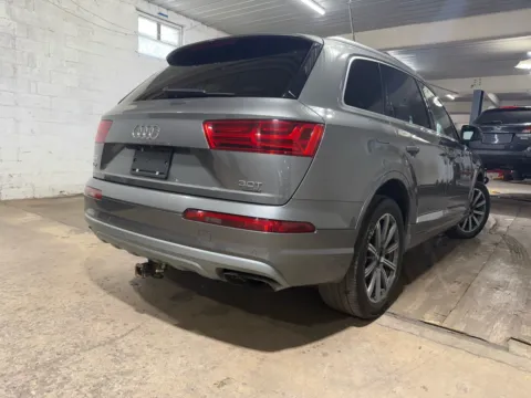 More photos of 2017 Audi Q7 3.0T quattro Premium Plus at 101 Motors, NJ
