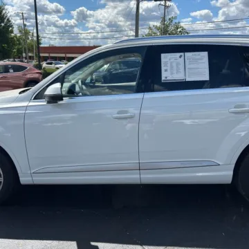 More photos of 2017 Audi Q7 3.0T quattro Prestige at 101 Motors, NJ