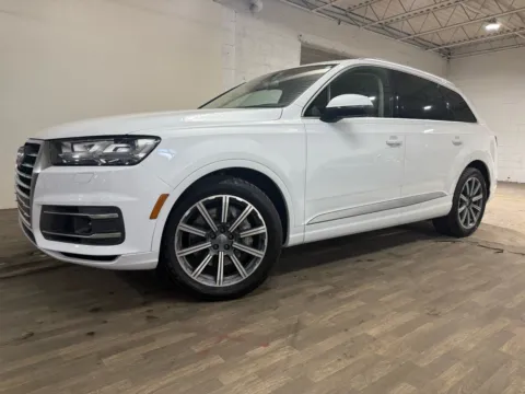 Photos of 2017 Audi Q7 3.0T quattro Prestige for sale in Carlstadt, NJ at 101 Motors