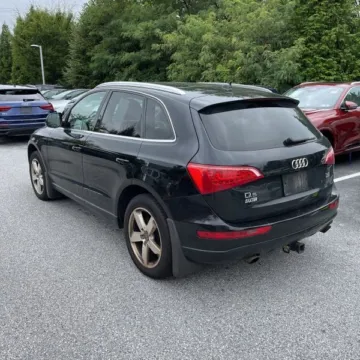 More photos of 2010 Audi Q5 3.2 quattro Prestige at 101 Motors, NJ