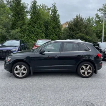 Another view of 2010 Audi Q5 3.2 quattro Prestige for sale in Carlstadt, NJ at 101 Motors
