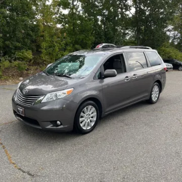 Gray 2015 Toyota Sienna XLE 7-Passenger for sale in Carlstadt, NJ