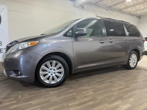 Gray 2015 Toyota Sienna XLE 7-Passenger for sale in Carlstadt, NJ