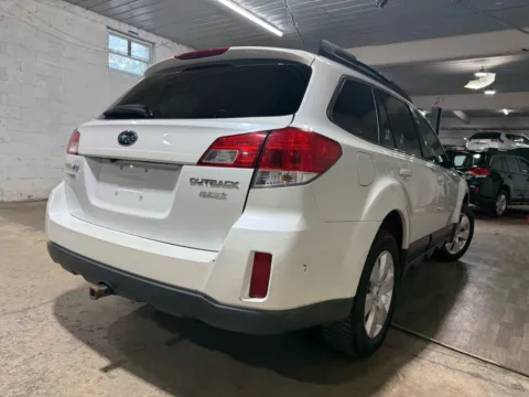 More photos of 2012 Subaru Outback 2.5i Limited at 101 Motors, NJ