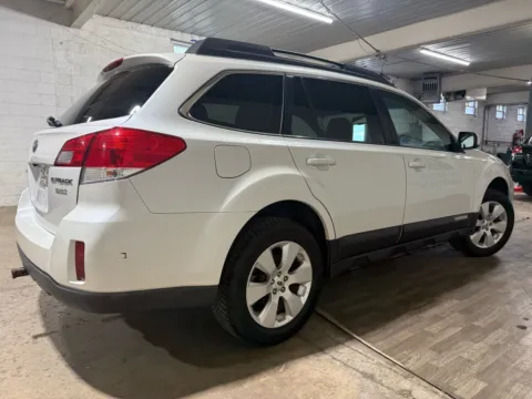 More photos of 2012 Subaru Outback 2.5i Limited at 101 Motors, NJ