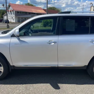 More photos of 2012 Toyota Highlander Limited at 101 Motors, NJ