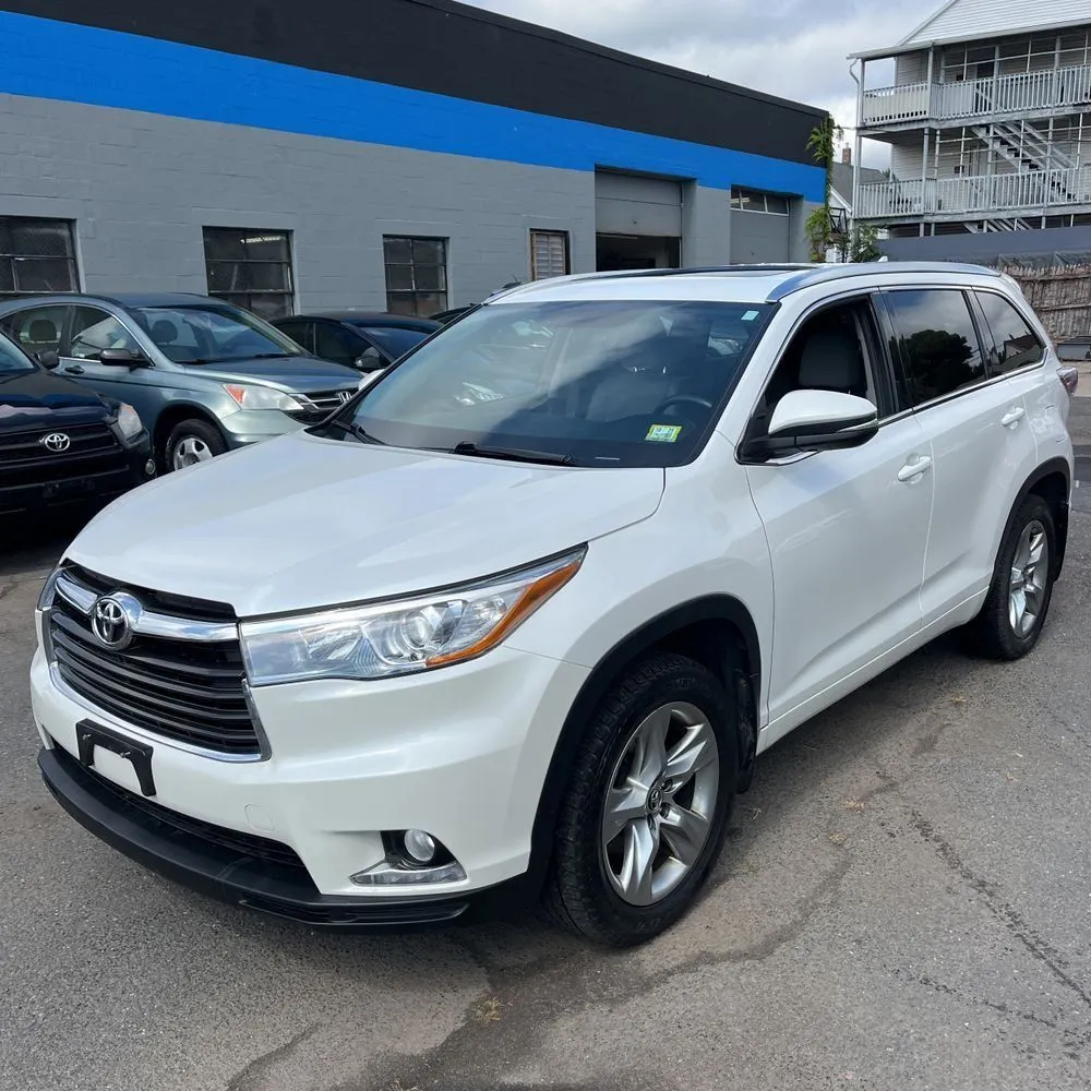 White 2016 Toyota Highlander Limited for sale in Carlstadt, NJ