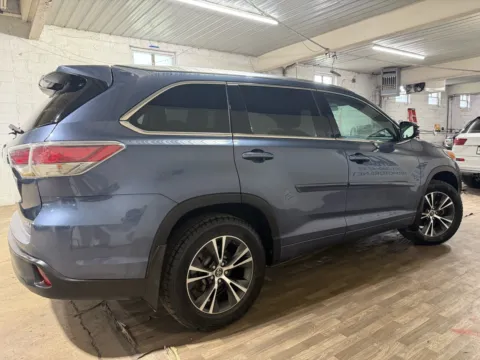 More photos of 2016 Toyota Highlander XLE at 101 Motors, NJ