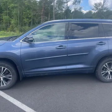 More photos of 2016 Toyota Highlander XLE at 101 Motors, NJ