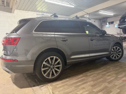 More photos of 2018 Audi Q7 3.0T quattro Prestige at 101 Motors, NJ