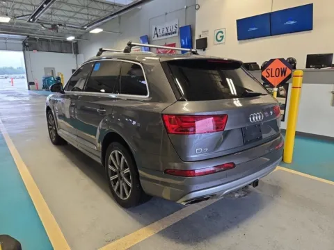 Photos of 2018 Audi Q7 3.0T quattro Prestige for sale in Carlstadt, NJ at 101 Motors