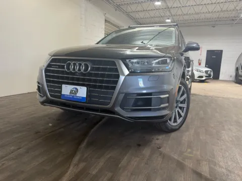 Black 2018 Audi Q7 3.0T quattro Prestige for sale in Carlstadt, NJ