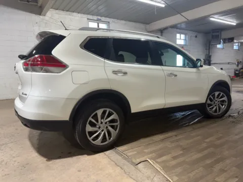 More photos of 2015 Nissan Rogue SL at 101 Motors, NJ