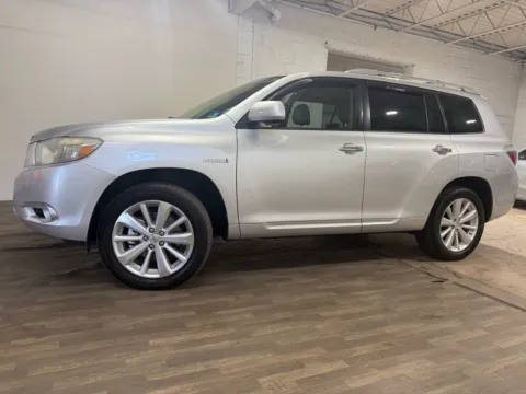Photos of 2010 Toyota Highlander Hybrid Limited for sale in Carlstadt, NJ at 101 Motors