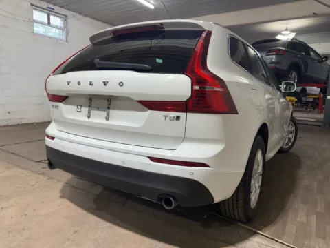More photos of 2021 Volvo XC60 T5 Momentum at 101 Motors, NJ