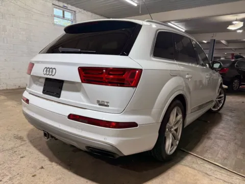 More photos of 2017 Audi Q7 3.0T quattro Prestige at 101 Motors, NJ