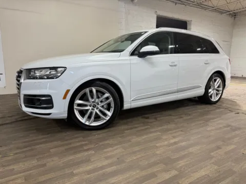 Photos of 2017 Audi Q7 3.0T quattro Prestige for sale in Carlstadt, NJ at 101 Motors