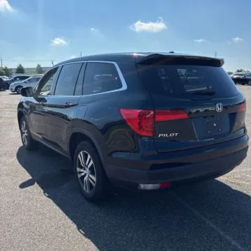 More photos of 2017 Honda Pilot EX-L at 101 Motors, NJ