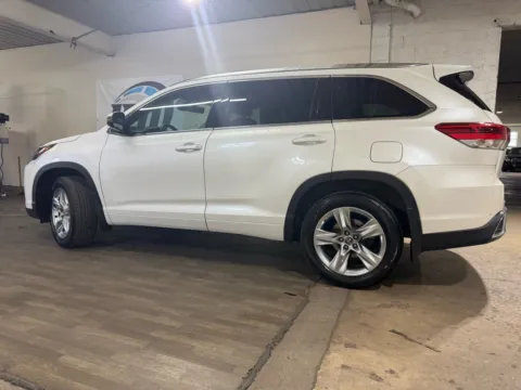 Another view of 2017 Toyota Highlander Limited for sale in Carlstadt, NJ at 101 Motors