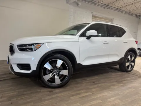 Photos of 2019 Volvo XC40 T5 Momentum for sale in Carlstadt, NJ at 101 Motors