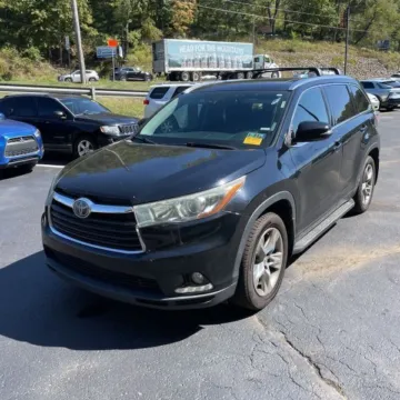 Black 2015 Toyota Highlander Limited Platinum V6 for sale in Carlstadt, NJ