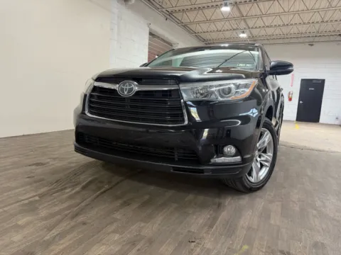 Black 2015 Toyota Highlander Limited Platinum V6 for sale in Carlstadt, NJ
