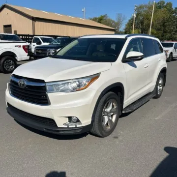 White 2016 Toyota Highlander Limited Platinum V6 for sale in Carlstadt, NJ