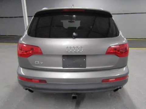 More photos of 2011 Audi Q7 3.0T Premium at 101 Motors, NJ