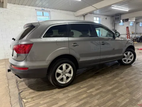 More photos of 2011 Audi Q7 3.0T Premium at 101 Motors, NJ