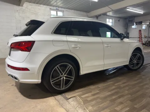 More photos of 2018 Audi SQ5 3.0T Premium Plus at 101 Motors, NJ