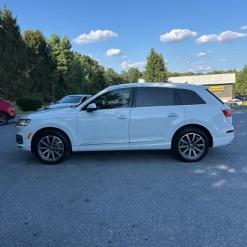 Another view of 2017 Audi Q7 3.0T Premium for sale in Carlstadt, NJ at 101 Motors