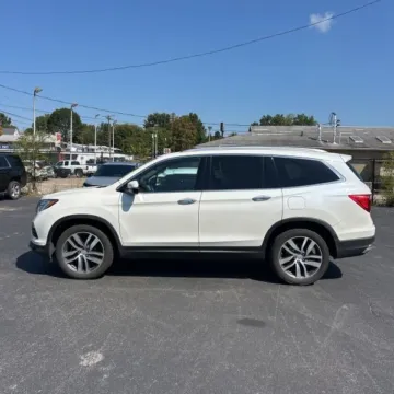 Another view of 2017 Honda Pilot Elite for sale in Carlstadt, NJ at 101 Motors