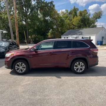 Another view of 2015 Toyota Highlander XLE V6 for sale in Carlstadt, NJ at 101 Motors