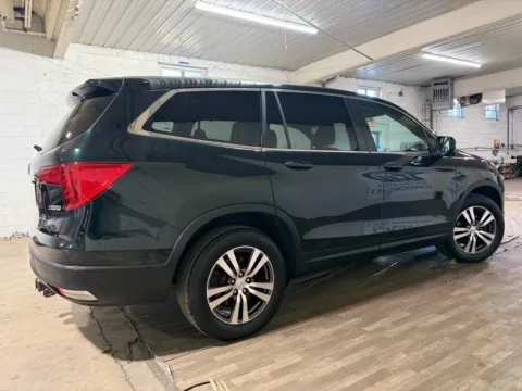More photos of 2016 Honda Pilot EX-L at 101 Motors, NJ