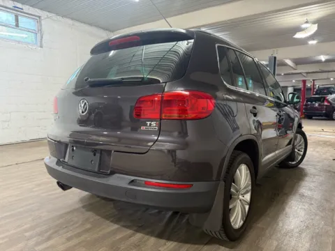 More photos of 2016 Volkswagen Tiguan SE at 101 Motors, NJ