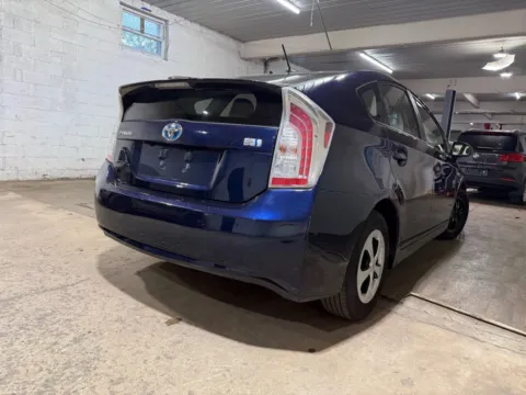 More photos of 2015 Toyota Prius Three at 101 Motors, NJ